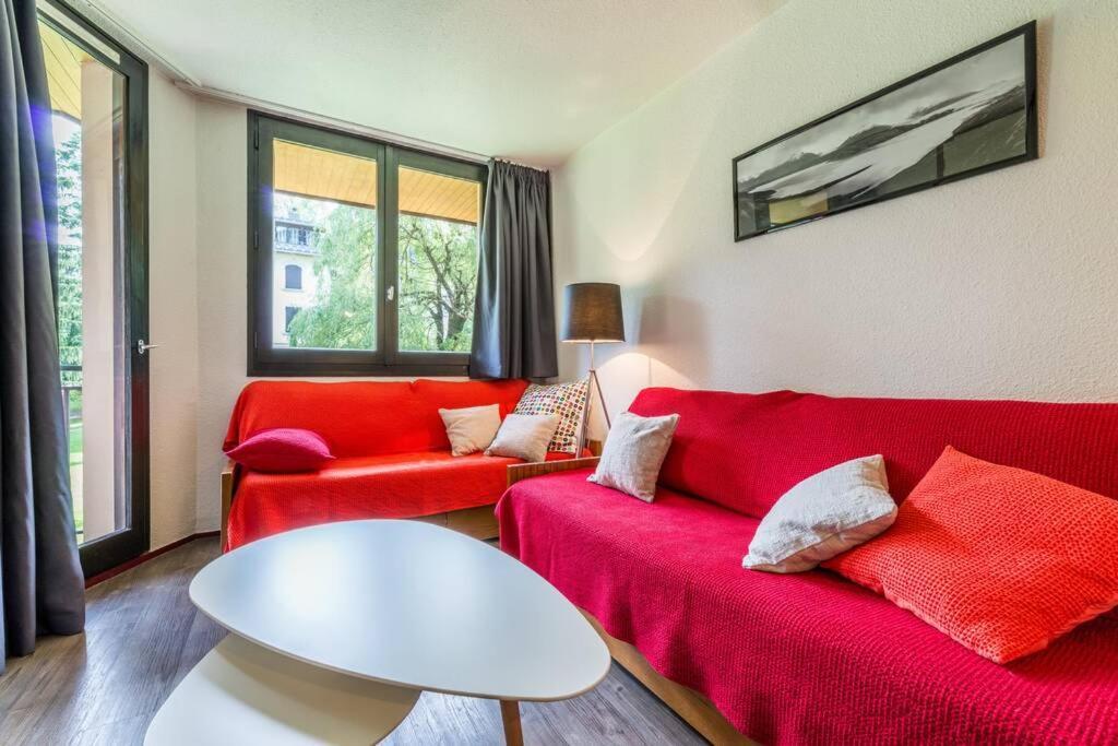 Au Coeur De Chamonix, Un Ecrin De Verdure Apartamento Exterior foto